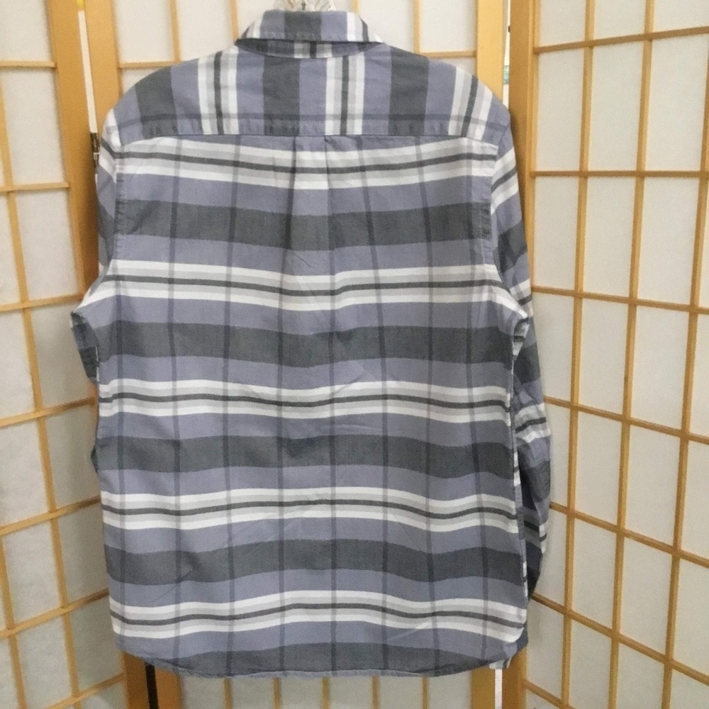 GAP Classic Fit Button Down - Picture 4 of 4